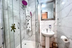 Апарт-отель Old Town. Апартаменты трехместный  11