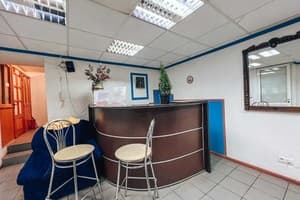 В центре Киева по ул.Саксаганского 5